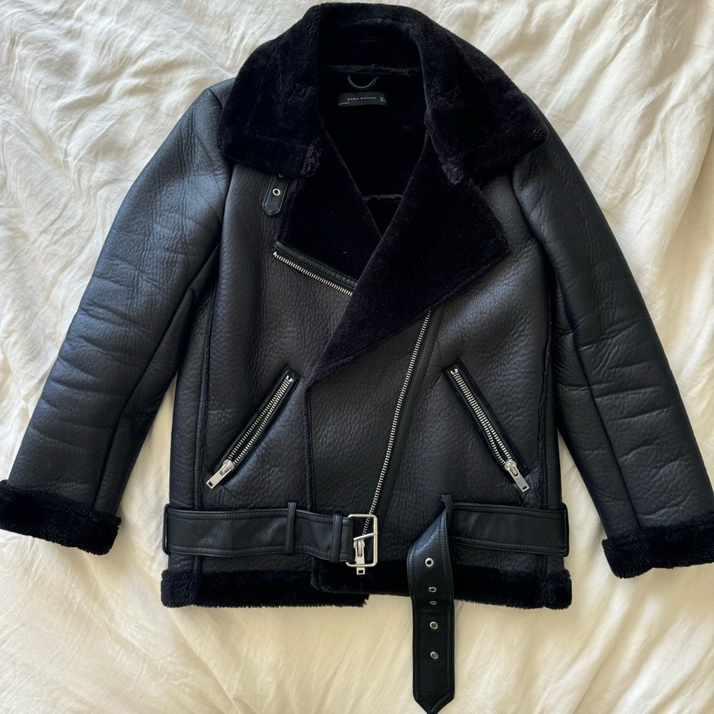 Zara oversized faux shearling biker jacket - S small - black